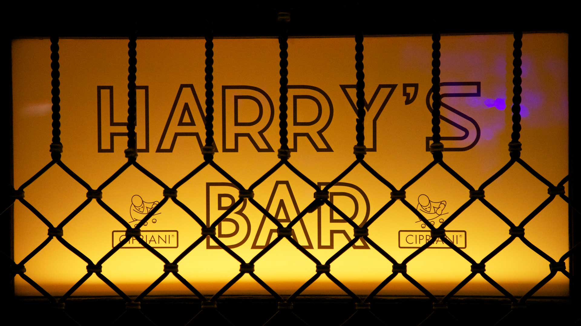 Harry’s-Bar_02